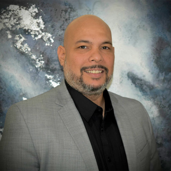 Felix R Olivo